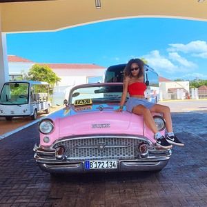 Meet your Posher, Natasha